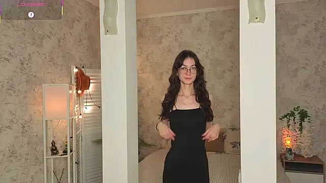 ReneeLippeatt online show from 10/11/25, 08:40