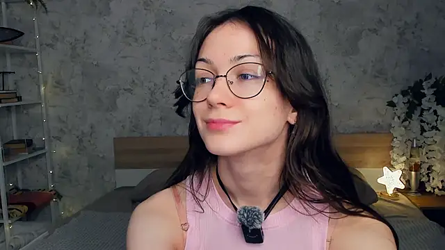 ReneeLippeatt online show from 02/13/26, 07:21