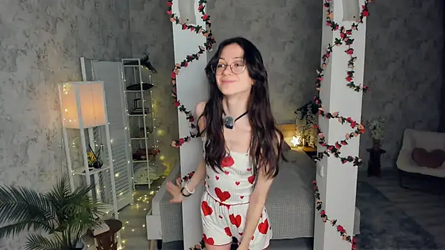 ReneeLippeatt online show from 02/14/26, 07:32