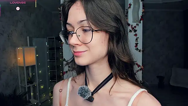 ReneeLippeatt online show from 02/15/26, 07:21