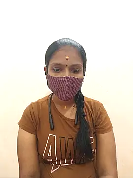 Snapshot of Tamil_Yalini12 chatting on 10/04/25, 06:33 Tamil Yalini12 online show from 10/04/25, 06:33