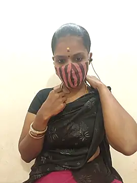 Snapshot of Tamil_Yalini12 chatting on 10/06/25, 04:54 Tamil Yalini12 online show from 10/06/25, 04:54