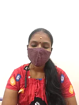 Snapshot of Tamil_Yalini12 chatting on 10/08/25, 06:49 Tamil Yalini12 online show from 10/08/25, 06:49