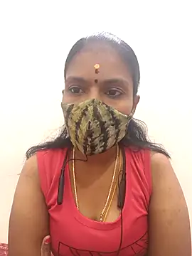 Snapshot of Tamil_Yalini12 chatting on 10/16/25, 07:42 Tamil Yalini12 online show from 10/16/25, 07:42