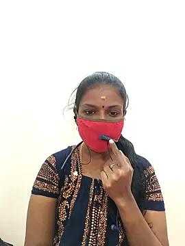 Snapshot of Tamil_Yalini12 chatting on 02/05/26, 04:39 Tamil Yalini12 online show from 02/05/26, 04:39