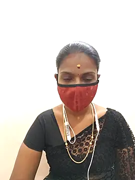 Snapshot of Tamil_Yalini12 chatting on 02/13/26, 12:23 Tamil Yalini12 online show from 02/13/26, 12:23