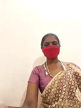 Snapshot of Tamil_Yalini12 chatting on 02/15/26, 08:24 Tamil Yalini12 online show from 02/15/26, 08:24