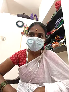 Snapshot of Tamil_Yalini12 chatting on 02/23/26, 06:05 Tamil Yalini12 online show from 02/23/26, 06:05