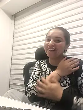 Snapshot of Alisson_Stonee chatting on 02/01/26, 06:06 Alisson Stonee online show from 02/01/26, 06:06