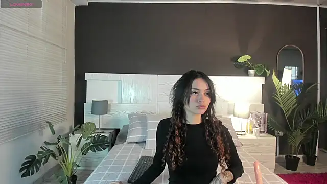 Camila Nyx online show from 12/02/25, 01:17