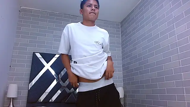 Snapshot of marcus_hans_ chatting on 09/29/25, 12:21 marcus hans online show from 09/29/25, 12:21