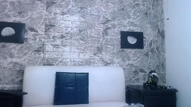 Snapshot of marcus_hans_ chatting on 10/13/25, 12:05 marcus hans online show from 10/13/25, 12:05