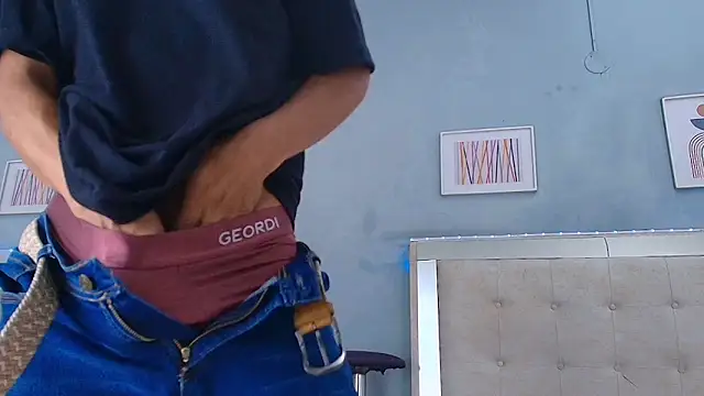 Snapshot of marcus_hans_ chatting on 10/14/25, 11:44 marcus hans online show from 10/14/25, 11:44