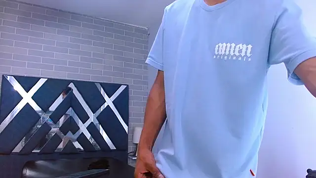 Snapshot of marcus_hans_ chatting on 11/12/25, 04:40 marcus hans online show from 11/12/25, 04:40