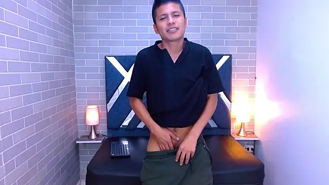 Snapshot of marcus_hans_ chatting on 11/15/25, 07:10 marcus hans online show from 11/15/25, 07:10