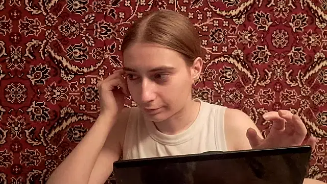 Snapshot of ivetabloom chatting on 09/20/25, 05:36 ivetabloom online show from 09/20/25, 05:36