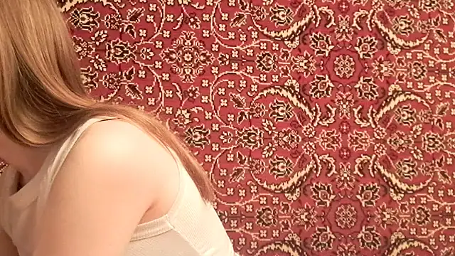 Snapshot of ivetabloom chatting on 09/22/25, 05:15 ivetabloom online show from 09/22/25, 05:15