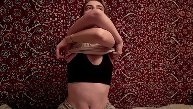 Snapshot of ivetabloom chatting on 11/20/25, 02:50 ivetabloom online show from 11/20/25, 02:50