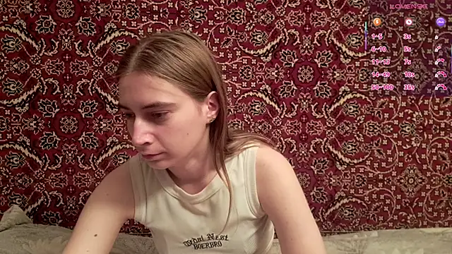 Snapshot of ivetabloom chatting on 11/22/25, 03:16 ivetabloom online show from 11/22/25, 03:16