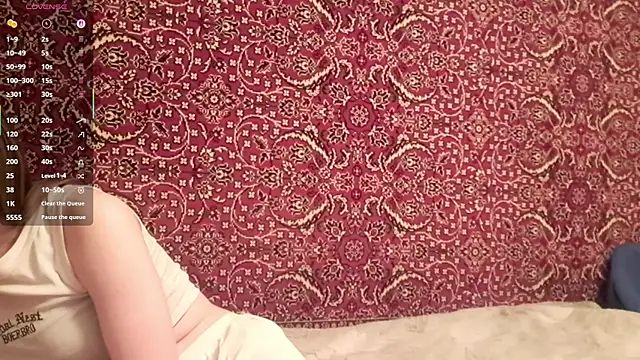 Snapshot of ivetabloom chatting on 11/26/25, 07:04 ivetabloom online show from 11/26/25, 07:04