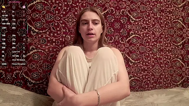 Snapshot of ivetabloom chatting on 12/04/25, 07:55 ivetabloom online show from 12/04/25, 07:55