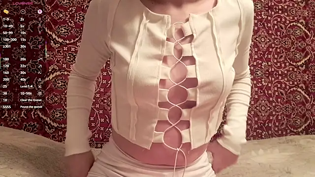 Snapshot of ivetabloom chatting on 12/05/25, 07:21 ivetabloom online show from 12/05/25, 07:21