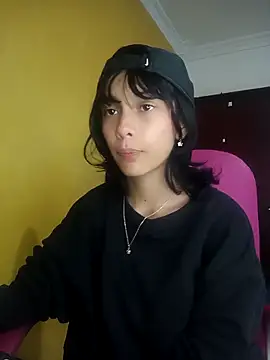 xoxo milk online show from 10/14/25, 03:57