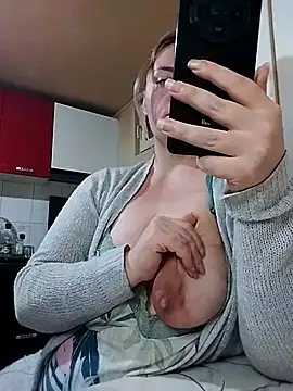 Snapshot of Mommygetnaughty chatting on 12/01/25, 09:53 Mommygetnaughty online show from 12/01/25, 09:53