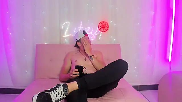 Pink1  online show from 10/08/25, 06:38