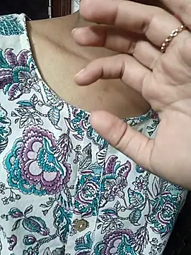 anayahotty online show from 10/02/25, 06:48