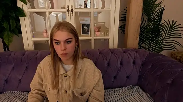 AlinaLiii online show from 03/30/26, 12:39