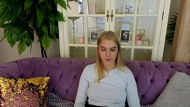 AlinaLiii online show from 04/09/26, 07:30