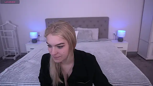 AlinaLiii online show from 06/01/26, 05:31
