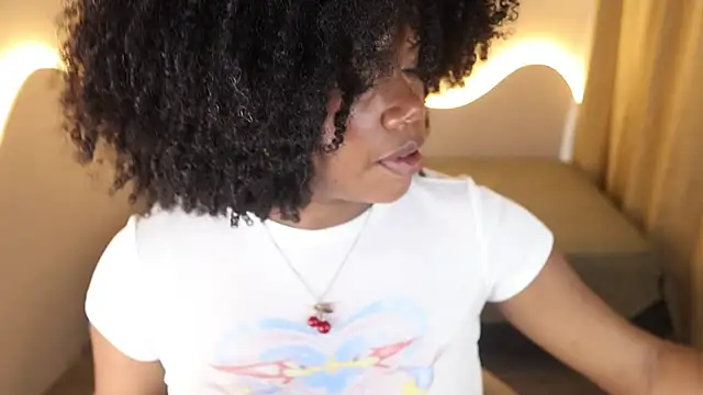 kehlannis  online show from 10/23/25, 08:18