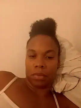 PrettahSantos online show from 10/15/25, 11:49