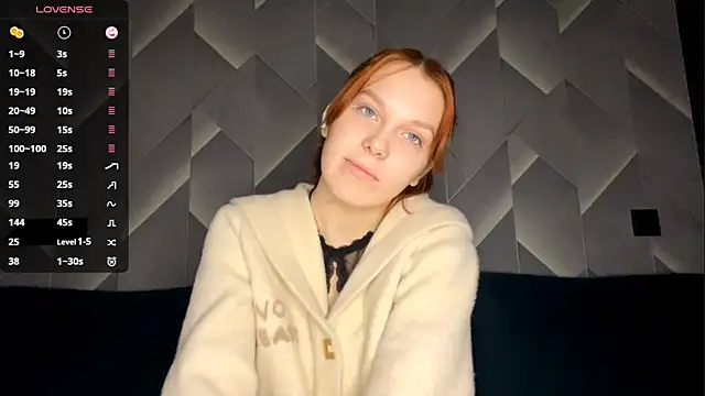 FoxLina online show from 11/22/25, 07:35