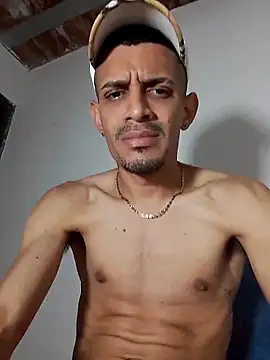 LATINO27CM online show from 10/26/25, 02:17