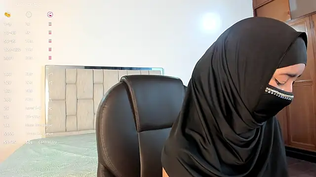 kalila latif online show from 09/28/25, 03:23