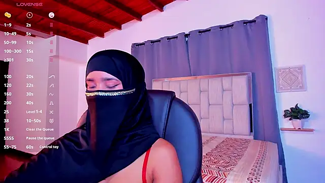 kalila latif online show from 12/17/25, 02:17