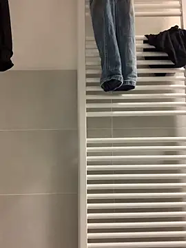 alessiobaz online show from 04/14/26, 09:04