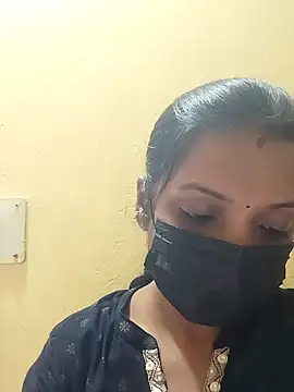 Snapshot of Tamil_Swathi chatting on 07/13/26, 11:24 Tamil Swathi online show from 07/13/26, 11:24