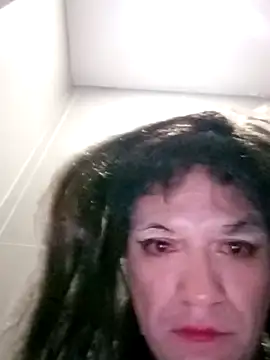 transreyna online show from 11/02/25, 07:00