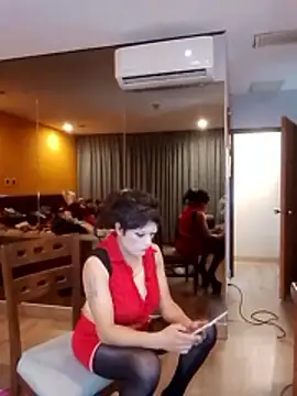 transreyna online show from 02/12/26, 02:06