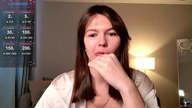 Snapshot of EllaCanny chatting on 05/06/26, 03:46 EllaCanny online show from 05/06/26, 03:46