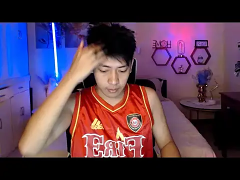 Snapshot of niel_cumshow chatting on 02/17/26, 09:10 niel cumshow online show from 02/17/26, 09:10