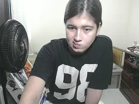 Snapshot of Mirage_Sertori chatting on 12/03/25, 09:13 Mirage Sertori online show from 12/03/25, 09:13