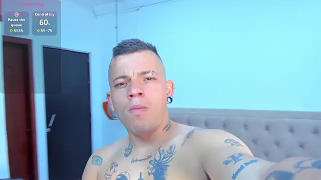 wildthor26 online show from 02/10/26, 04:27