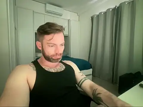 Snapshot of MBORASOVISK chatting on 10/20/25, 03:23 MBORASOVISK online show from 10/20/25, 03:23