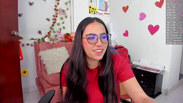 Snapshot of SophieLAmour chatting on 11/16/25, 02:39 SophieLAmour online show from 11/16/25, 02:39