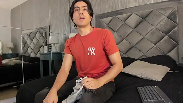 dylan cross  online show from 09/25/25, 11:25